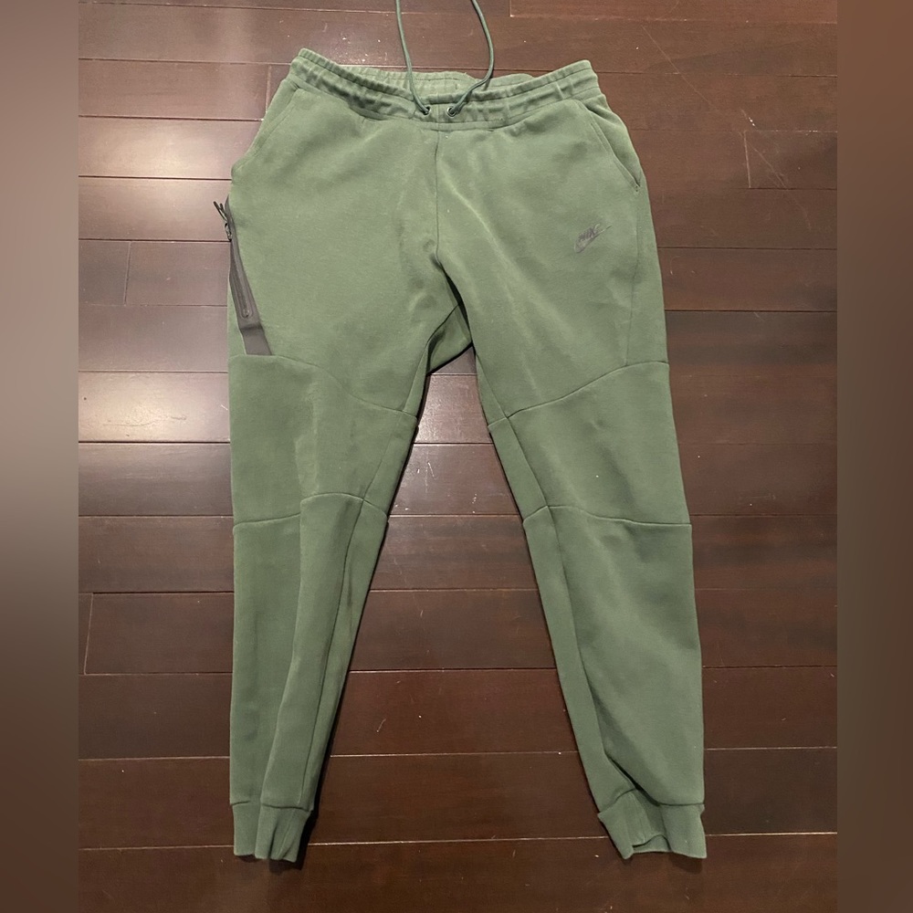 Green Nike Tech Fleece pants